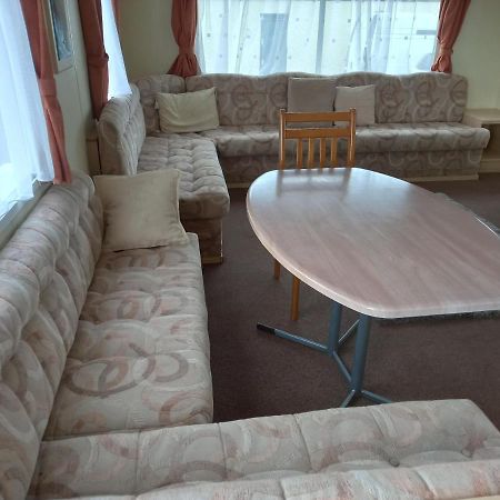 Holiday Home In Lyons Robin Hood Holiday Park Meliden ภายนอก รูปภาพ