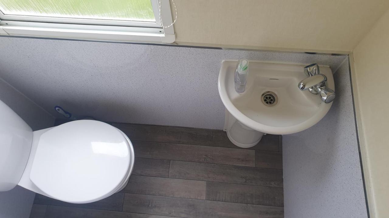 Holiday Home In Lyons Robin Hood Holiday Park Meliden ภายนอก รูปภาพ