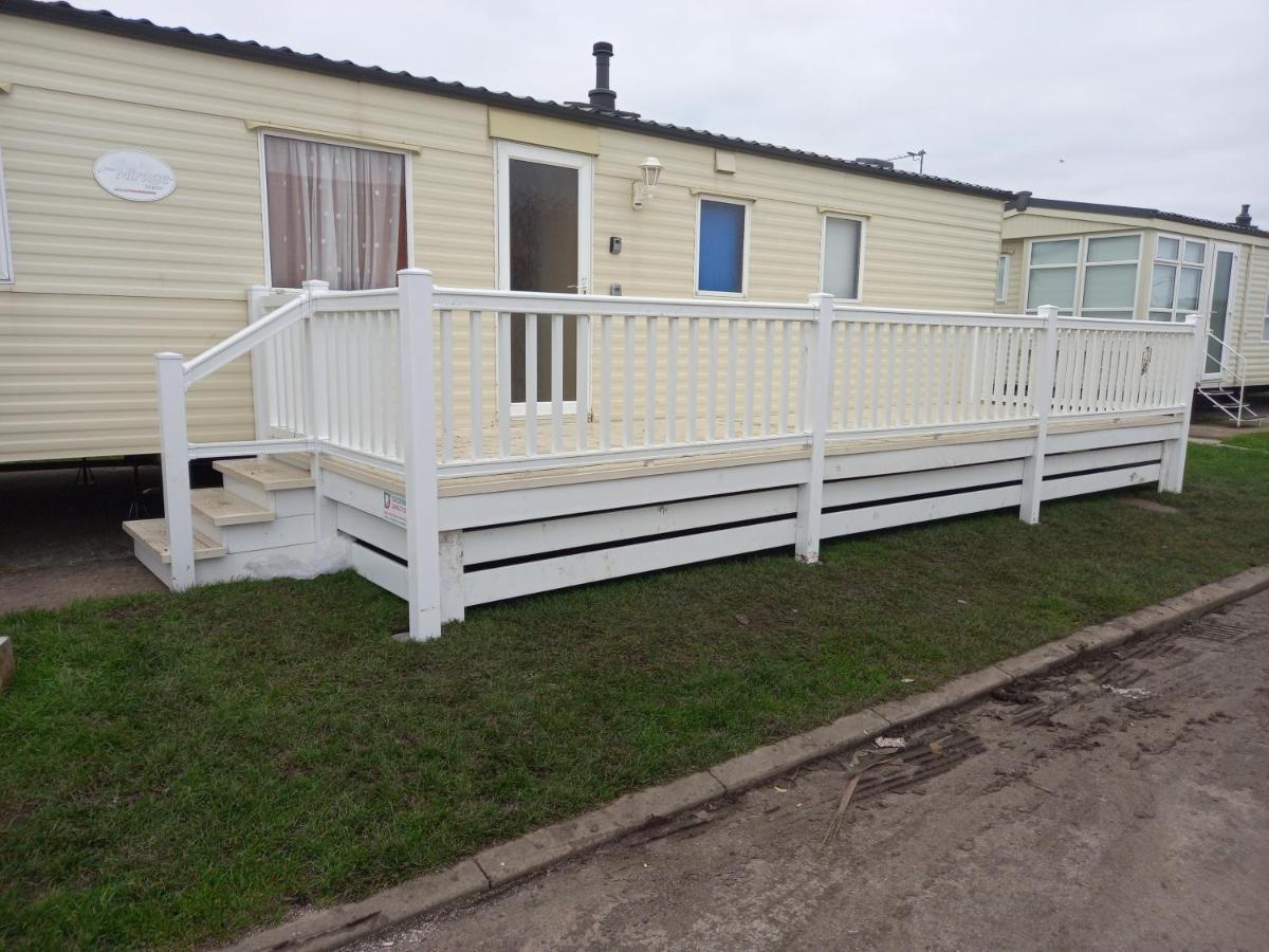 Holiday Home In Lyons Robin Hood Holiday Park Meliden ภายนอก รูปภาพ