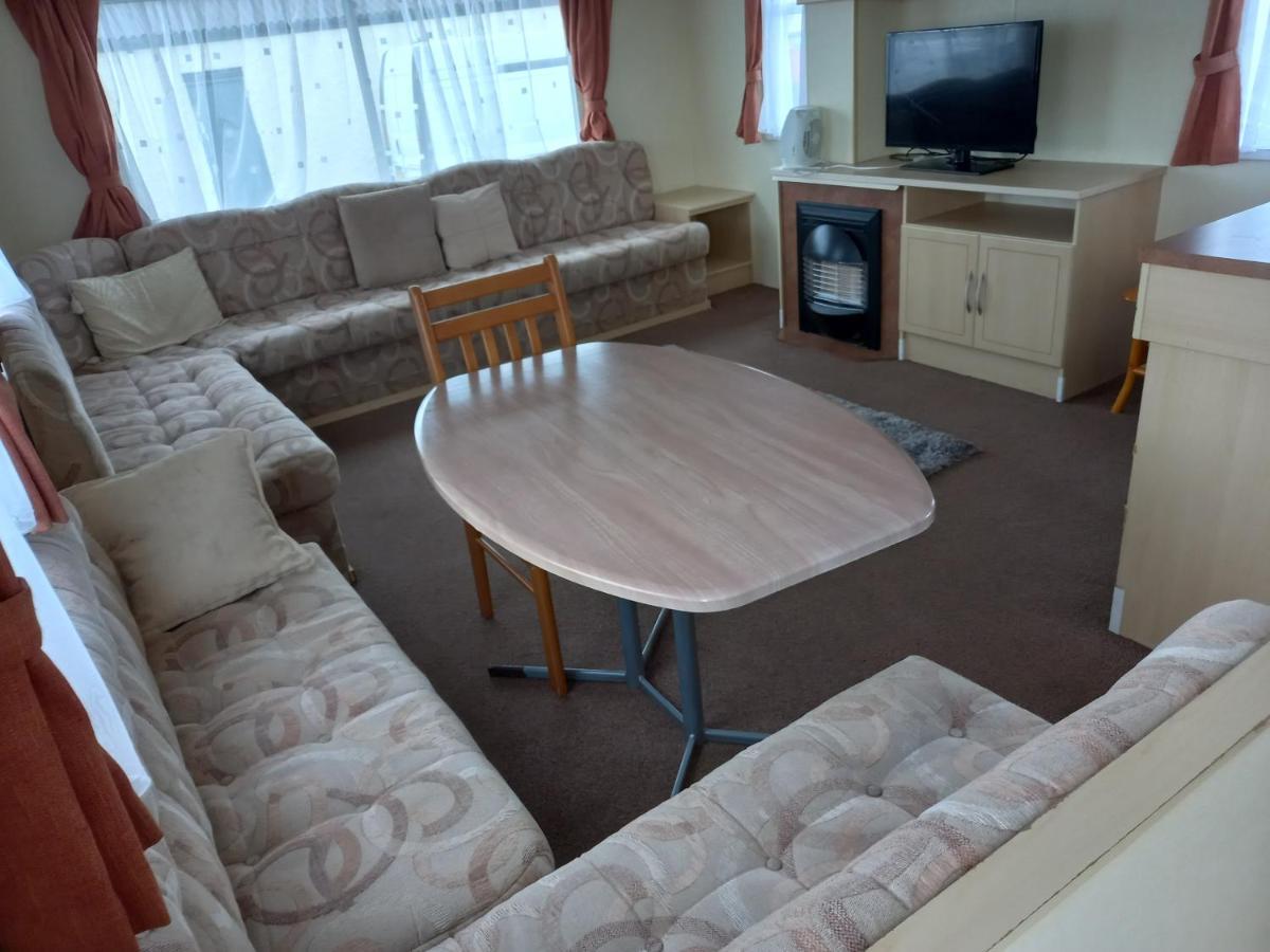 Holiday Home In Lyons Robin Hood Holiday Park Meliden ภายนอก รูปภาพ