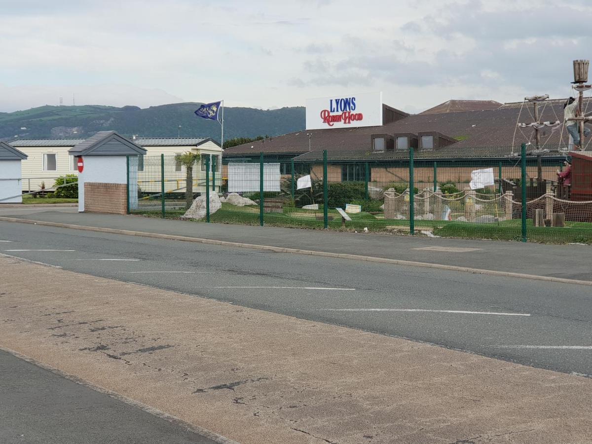 Holiday Home In Lyons Robin Hood Holiday Park Meliden ภายนอก รูปภาพ