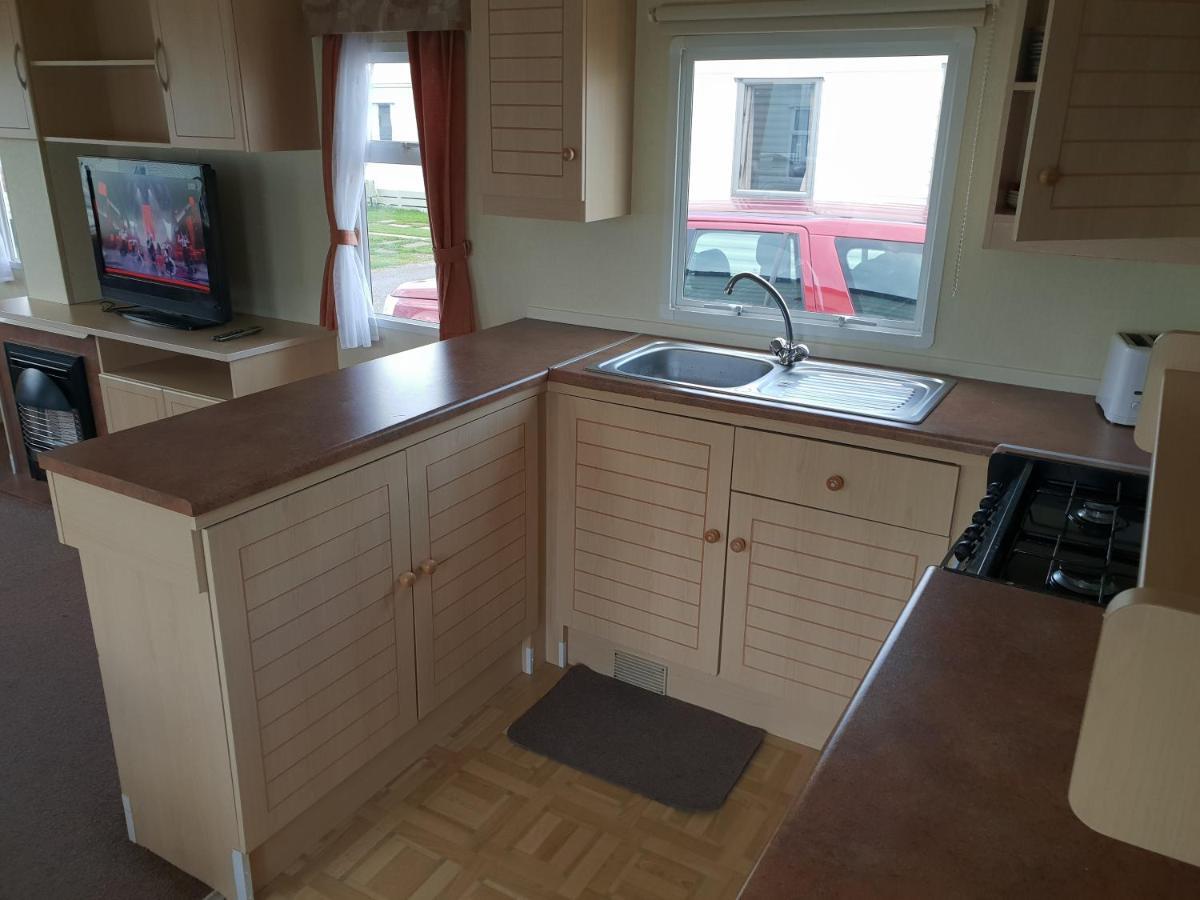Holiday Home In Lyons Robin Hood Holiday Park Meliden ภายนอก รูปภาพ