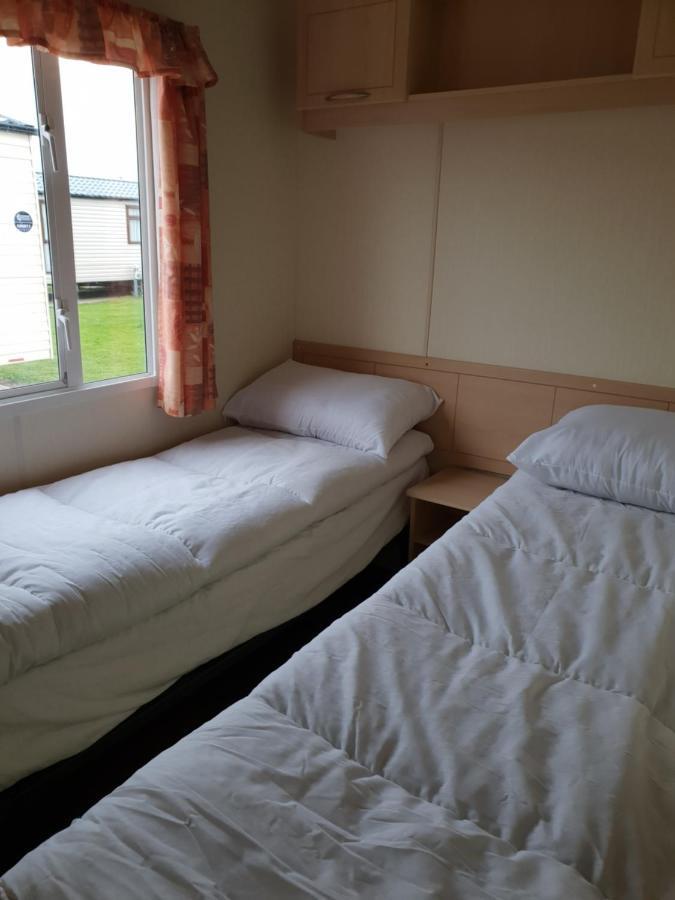Holiday Home In Lyons Robin Hood Holiday Park Meliden ภายนอก รูปภาพ