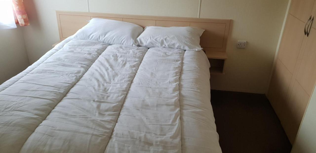 Holiday Home In Lyons Robin Hood Holiday Park Meliden ภายนอก รูปภาพ